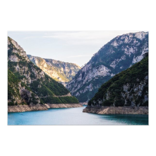 Foto cañón del río Piva en el norte de Montenegro. (Frente)