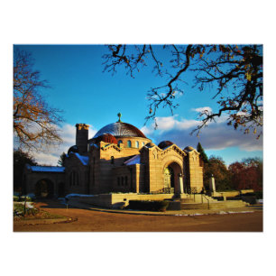Foto "Capilla del cementerio de los bosques de pino"