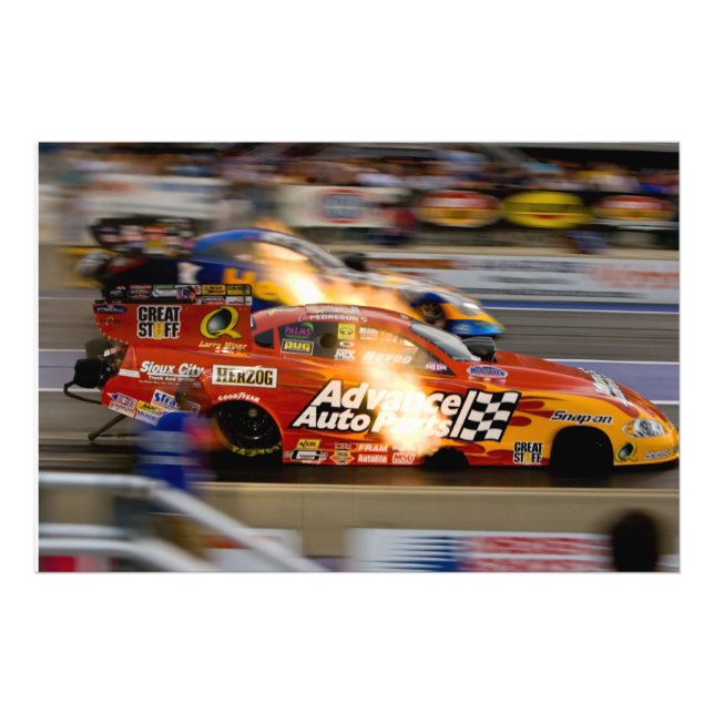 Foto Carreras divertida de arrastre de coches (Frente)