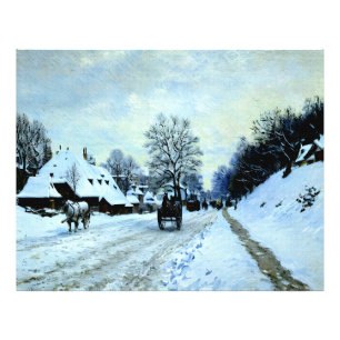 Foto Carro en carretera cubierta de nieve con granja de