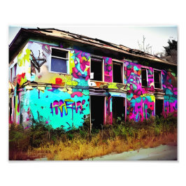 Foto Casa abandonada con graffiti colorido