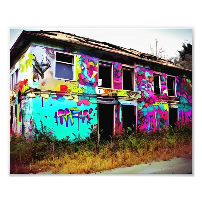 Foto Casa abandonada con graffiti colorido (Frente)