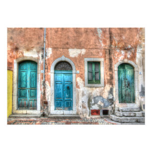 Foto Casa vieja con tres puertas y una ventana, Sicilia
