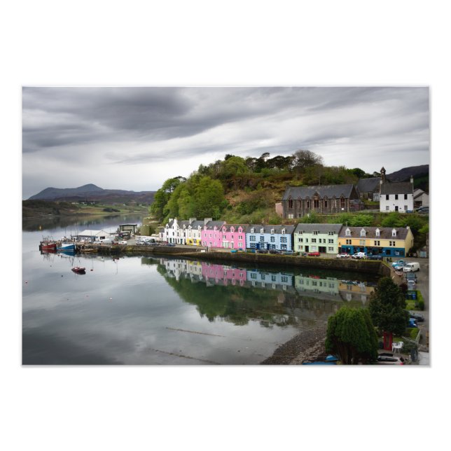 Foto Casas coloridas en Portree, Skye (Frente)