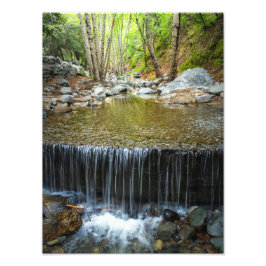 Foto Cascada de agua de arroyo de montaña – Impresión d