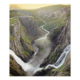Foto Cascada de Voringsfossen en la impresión de