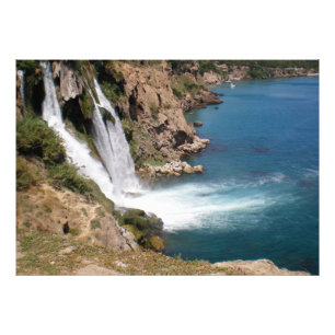 Foto Cascada turca Duden con mar Mediterráneo