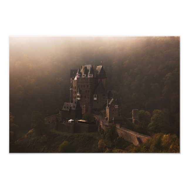 Foto Castillo Burg Eltz en la niebla matutina (Frente)