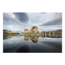Castillo Eilean Donan con reflexión en Escocia