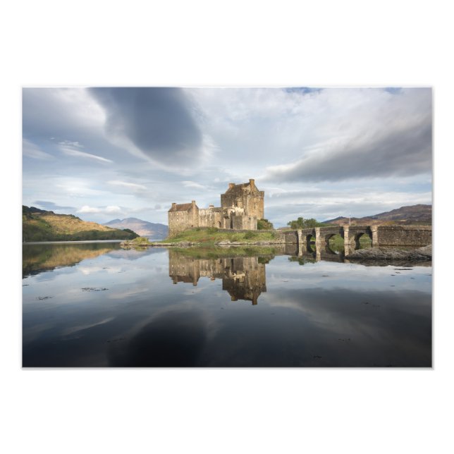 Foto Castillo Eilean Donan con reflexión en Escocia (Frente)