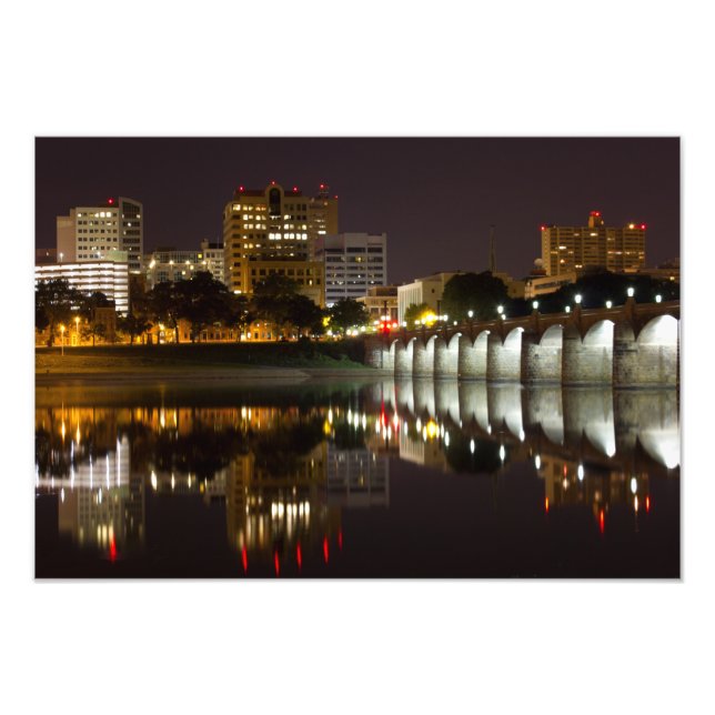 Foto Cataratas nocturnas en el puente Market Street (Frente)