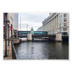 Foto centro de milwaukee riverfront y arquitectura