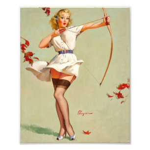 Foto Chica de Pin-Up de Tiro con Arco