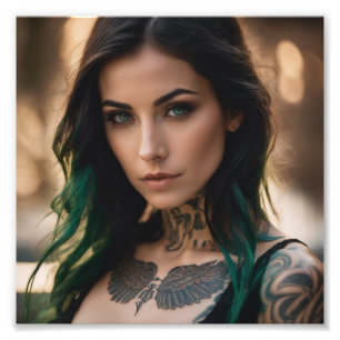 Foto Chica de tatuaje caliente pelo de naranja verde ne