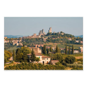 Foto Ciudad montañosa de San Gimignano, Toscana, Italia