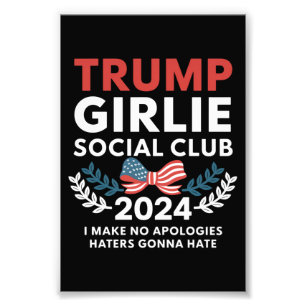 Foto Club Social de Coqueta Chica Trump Arco Elección 