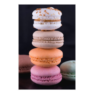 Foto Colorida pila de macarones franceses