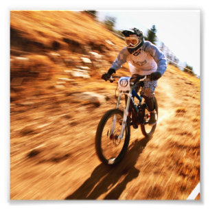 Foto Competir con Dirtbike campo a través