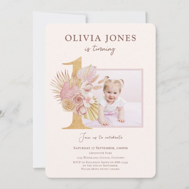 Foto con invitación a Pink Florals para el primer  (Anverso)