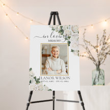 Foto conmemorativa del funeral floral de rosas bla