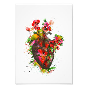 Foto Corazón anatómico con flores, corazón floral