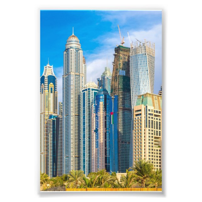 Foto Cornisa de rascacielos modernos de Dubai (Frente)