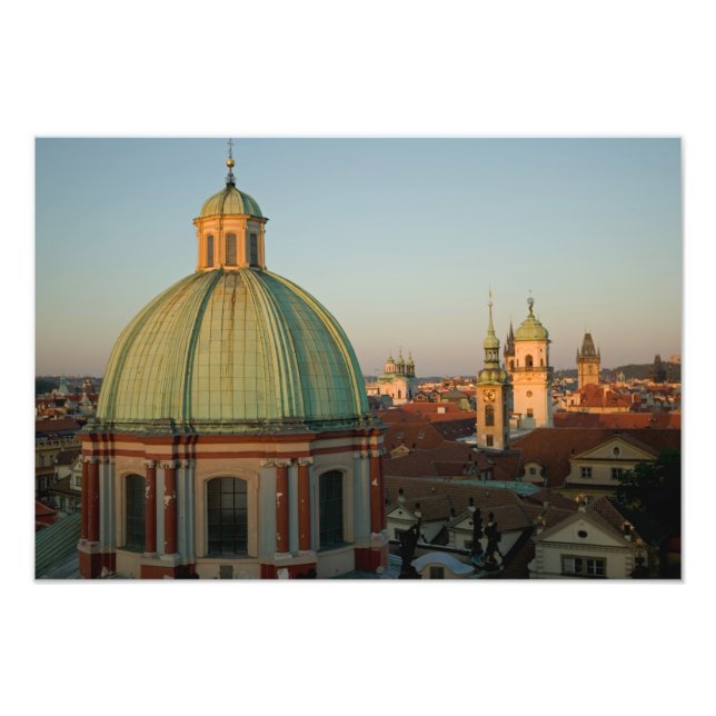 Foto Cúpula de la Iglesia de San Francisco, Praga, Cheq (Frente)
