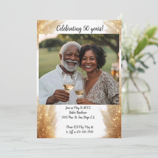 Foto de aniversario Invitación moderna Blanco (Anverso de pie)