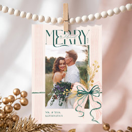Foto de boda de Navidad con lazo verde Merry & Mar