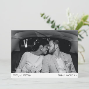 Foto de casados alegres con letra a mano Navidad s