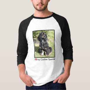 Foto de Cocker Spaniel en camiseta de manga larga