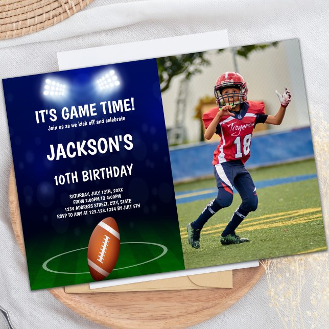 Foto de invitaciones al cumpleaños del partido de  (Green Blue Football Birthday Invitations photo)