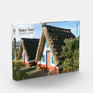 Foto de la isla de Madeira con casas típicas, Port