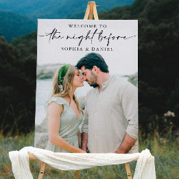 Foto de la señal de bienvenida la noche antes del 