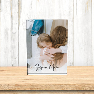 Foto de mamá moderna y texto de supermamá   Regalo