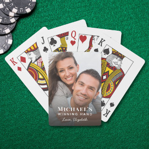 Foto de Mano Ganadora Romántica Jugando Cartas