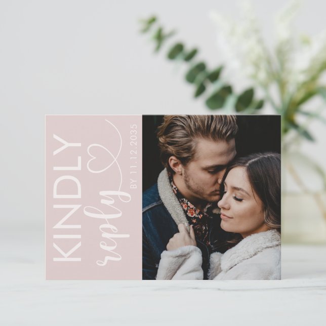 Foto de moda y tarjeta RSVP de Rubor para boda ros (Anverso de pie)