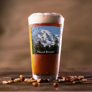 Foto de Mount Rainier cubierta de nieve
