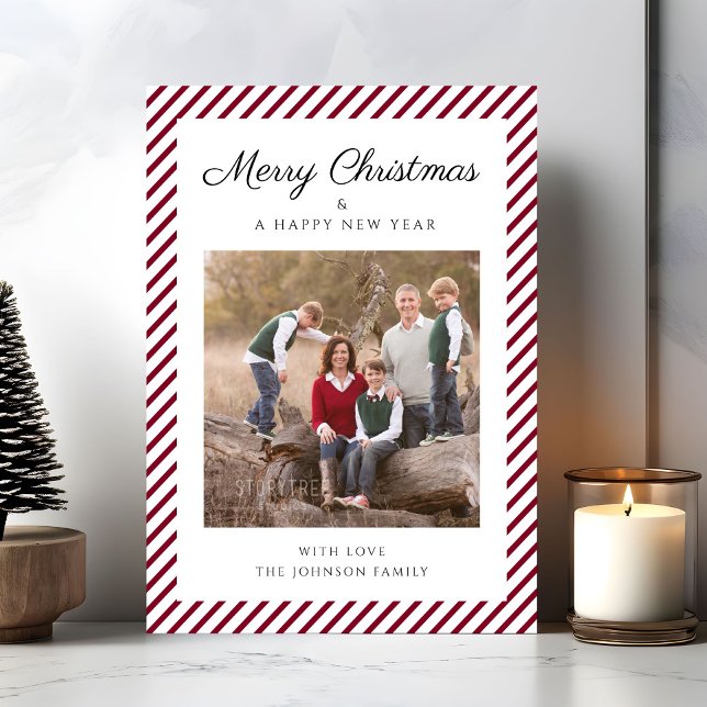 Foto de Navidad con Rayas Rojas Elegantes (Elegant Red Stripes Photo Christmas Holiday Card)