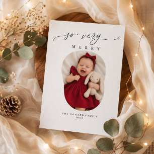 Foto de Navidad de Bebé Niña con Vestido Rojo Muy