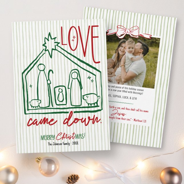 Foto de Navidad de la escena del pesebre dibujada  (Love Came Down whimsical hand drawn manger Merry CHRISTmas bow bible verse unique photo holiday card)