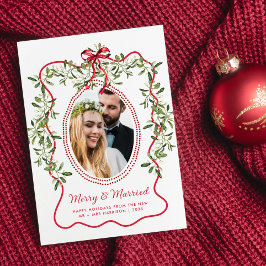 Foto de Navidad de recién casados con marco ondula
