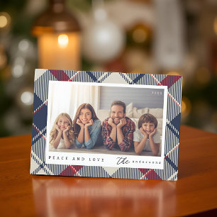 Foto de Navidad moderna de paz y amor familiar