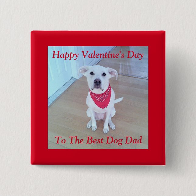 Foto de perro blanco lindo con botón rojo de oreja (Anverso)