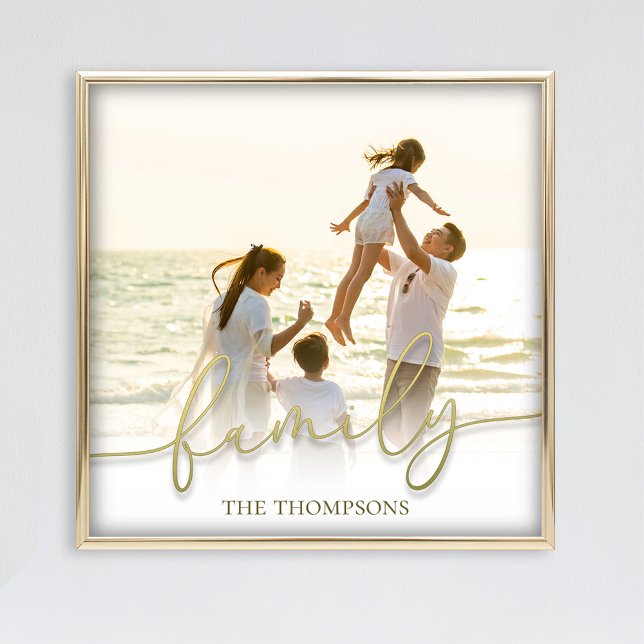 Foto de Personalizado de guiones dorados de famili (Simple gold family calligraphy script photo print.)