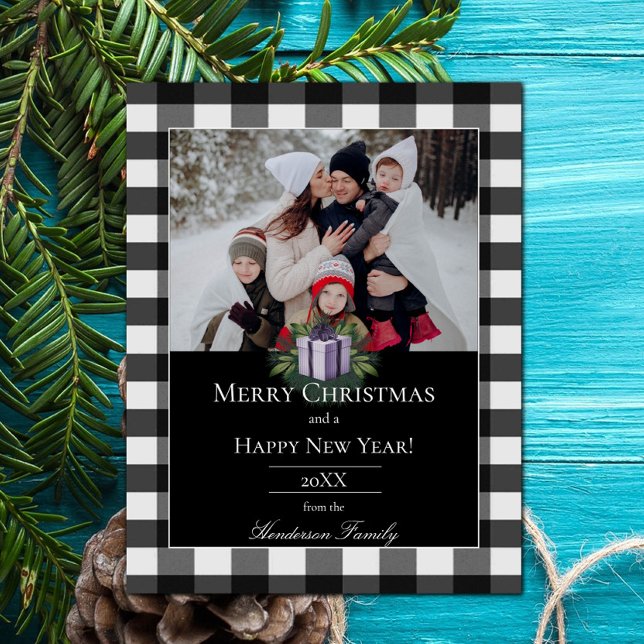 Foto de regalo de Navidad a cuadros de Búfalo | Pú (Purple Buffalo Plaid Christmas Gift Holiday Photo Card)