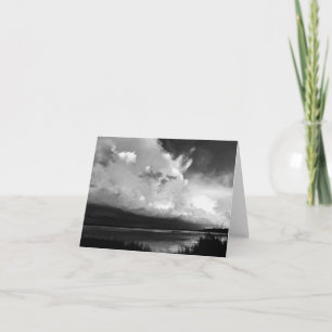 Foto de tormenta dramática en blanco y negro
