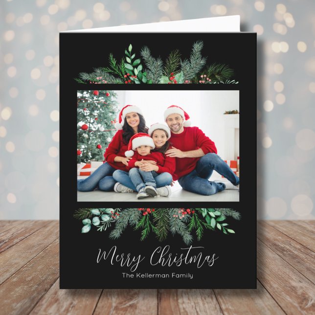 Foto de Verde Navidad Feliz (Merry Christmas Greenery Modern Black Photo Holiday Card)