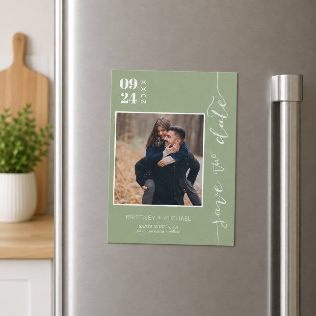 Foto de Verde Salvia para Guardar la Fecha (Elegant sage green photo save the date magnet featuring modern typography )