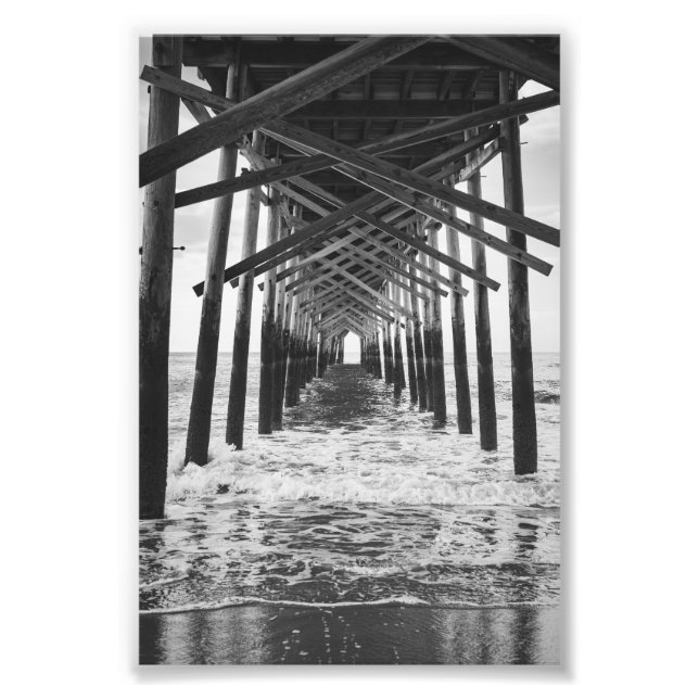 Foto Debajo de Ocean Isle Fishing Pier Black White (Frente)